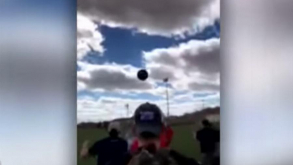 Gender reveal goes hilariously wrong, what the family and friends do will make your day